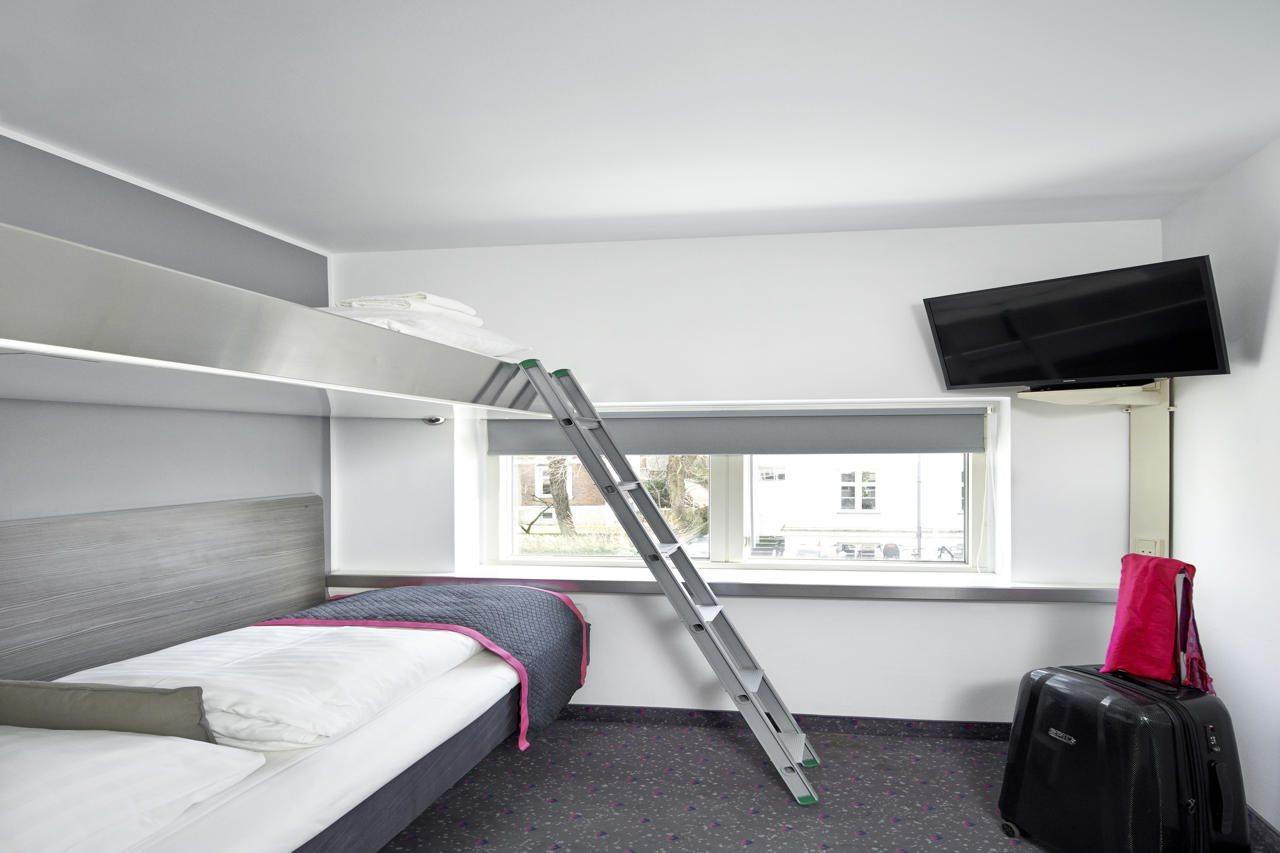 Scandinavia Hotel 2*