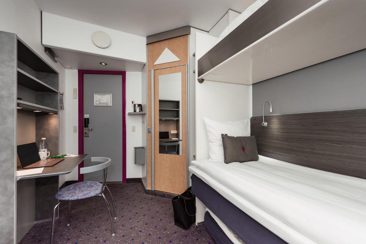 Scandinavia Hotel 2*